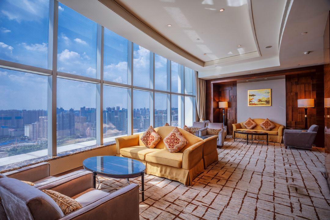 Wuhan Jin Jiang International Hotel Exterior photo