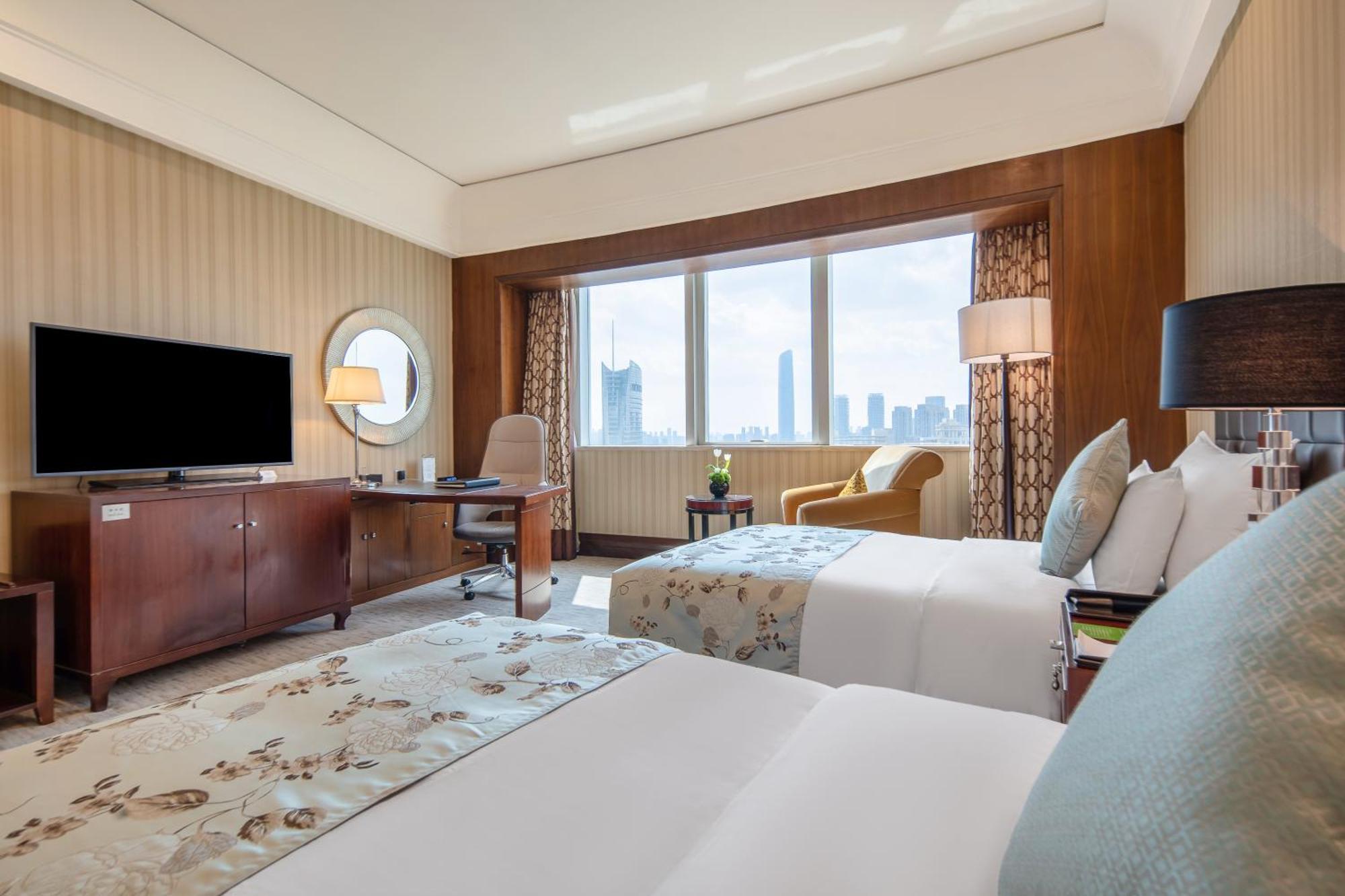 Wuhan Jin Jiang International Hotel Exterior photo