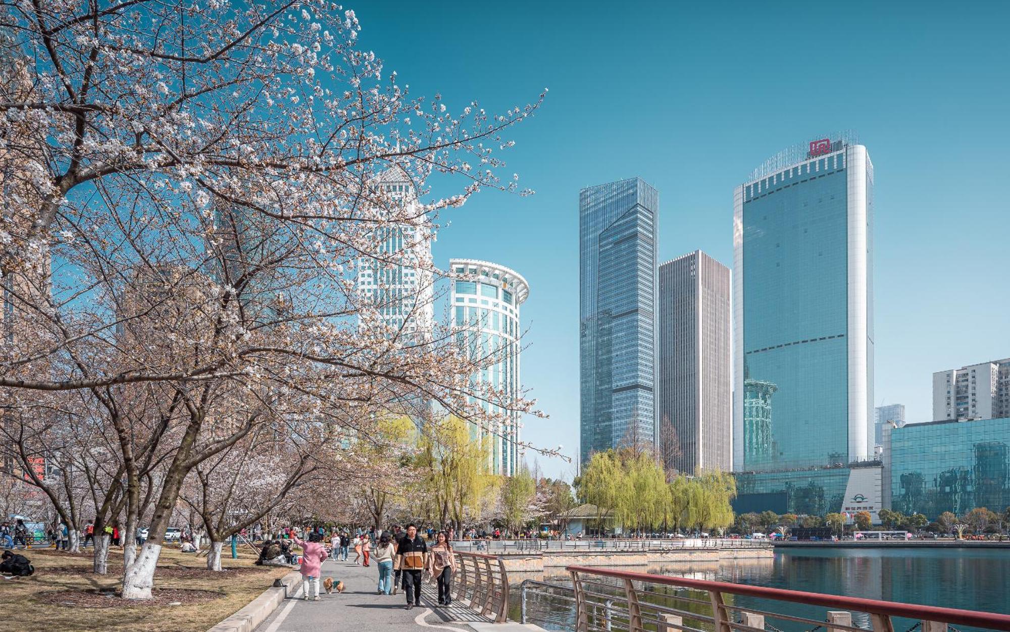 Wuhan Jin Jiang International Hotel Exterior photo