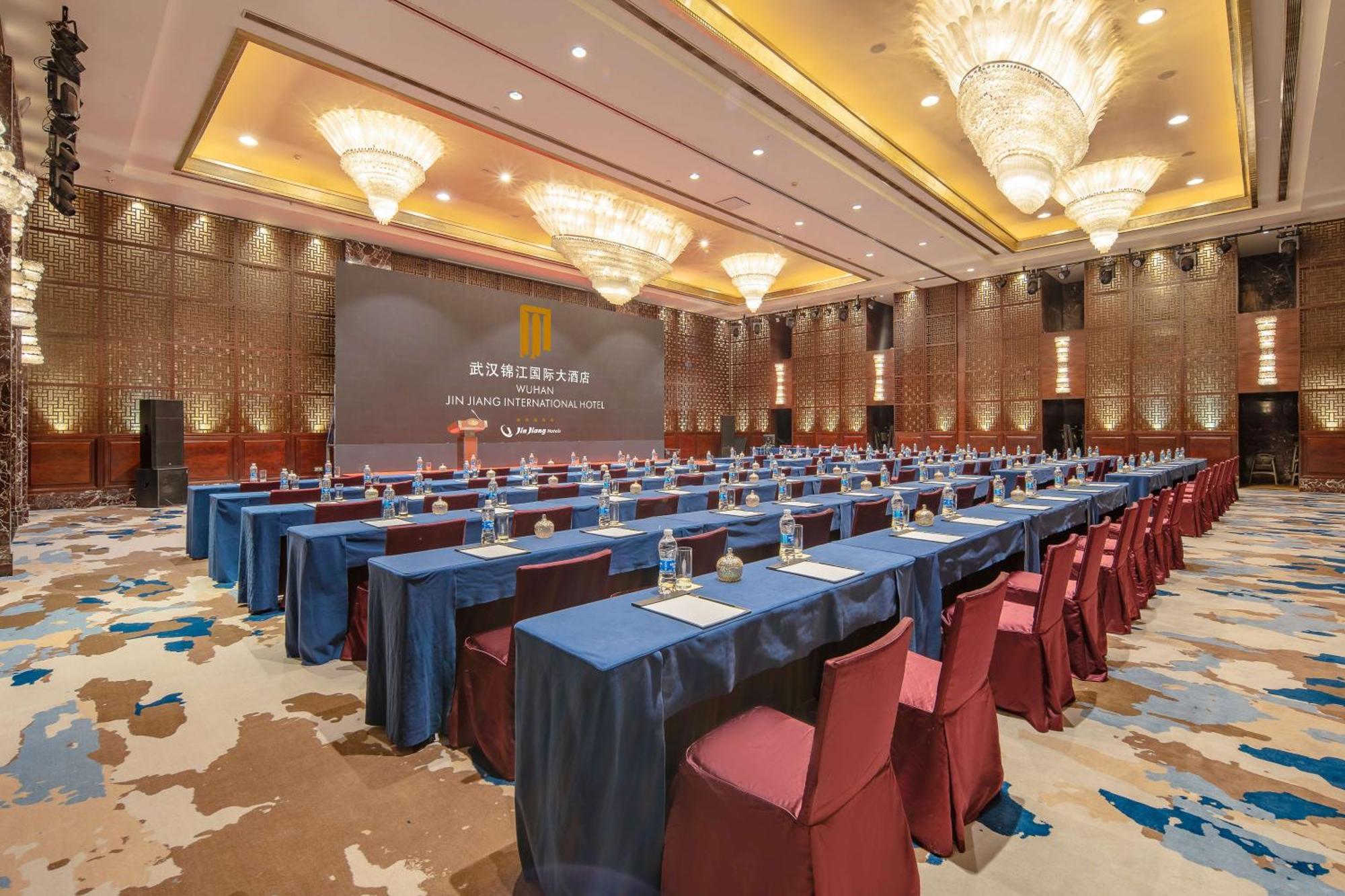 Wuhan Jin Jiang International Hotel Exterior photo