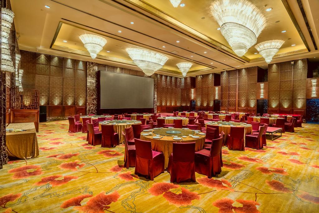Wuhan Jin Jiang International Hotel Exterior photo