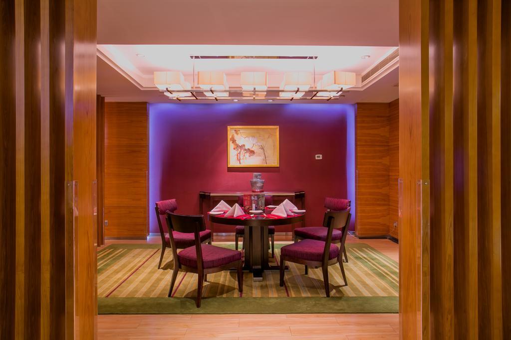 Wuhan Jin Jiang International Hotel Exterior photo