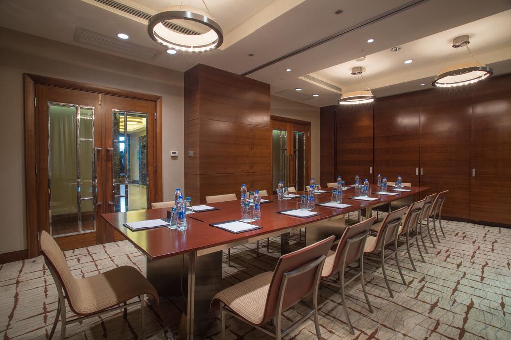 Wuhan Jin Jiang International Hotel Exterior photo